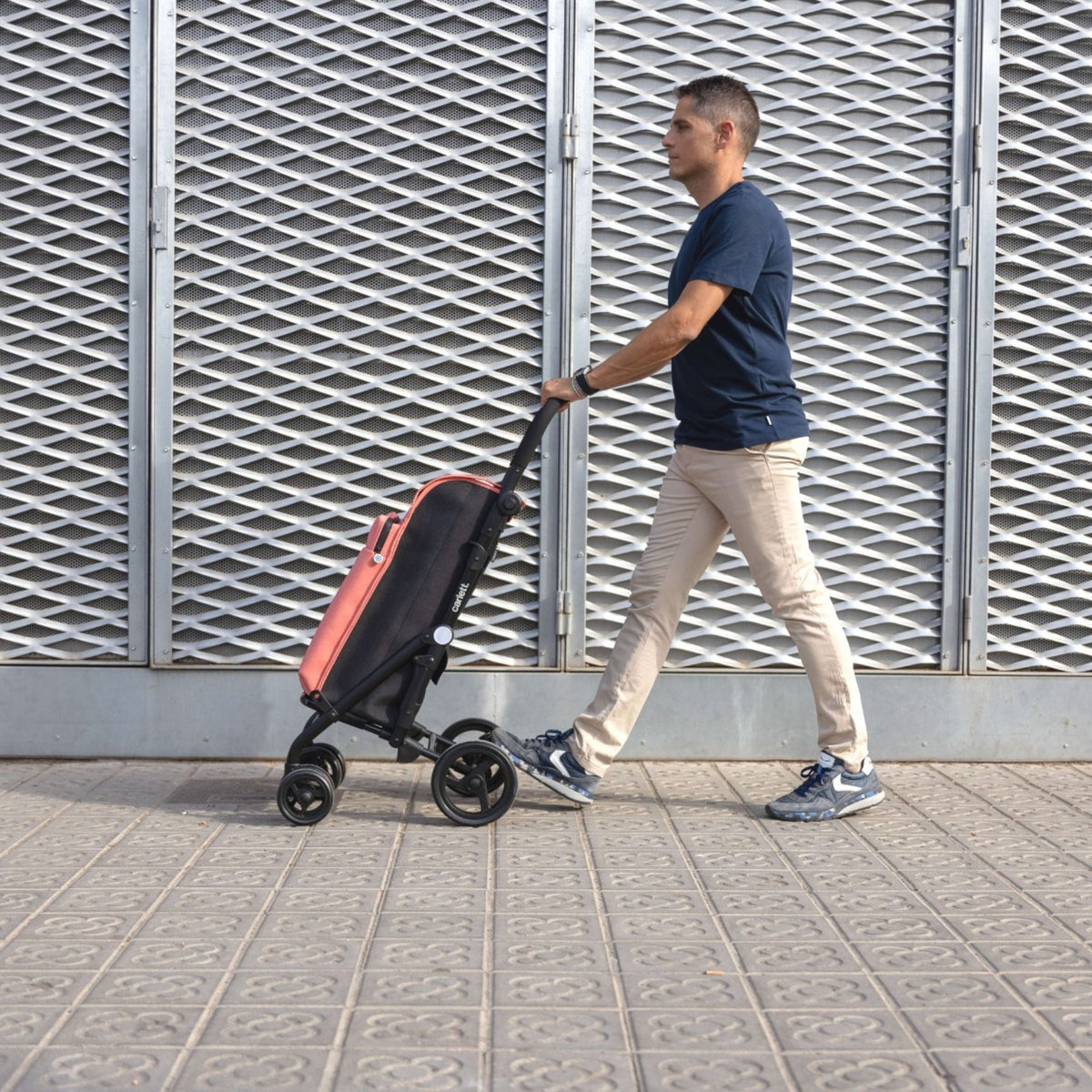 Trolleys mit vier Rädern